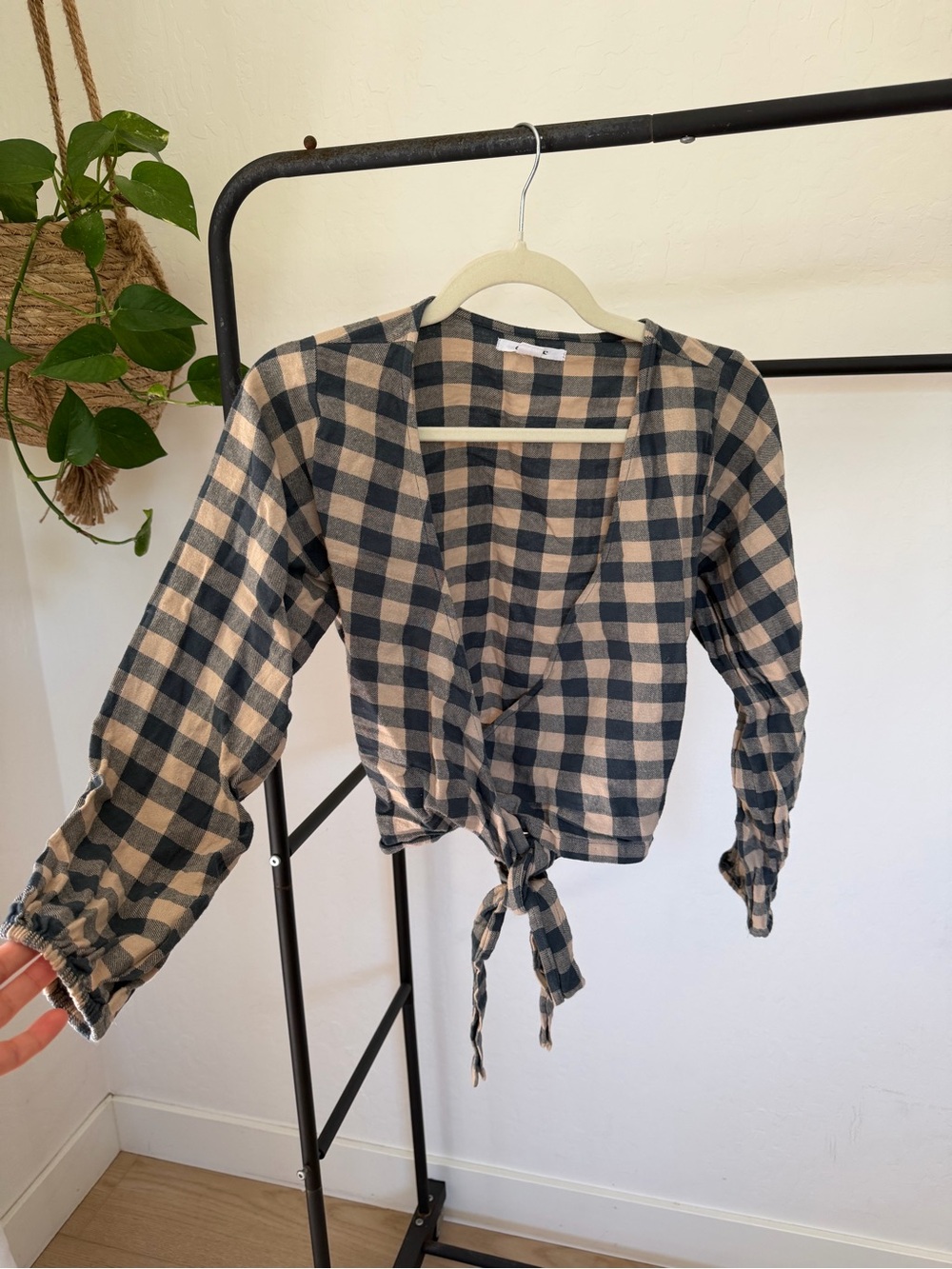 O'Neill Navy and Cream Plaid Buttonless Shirt